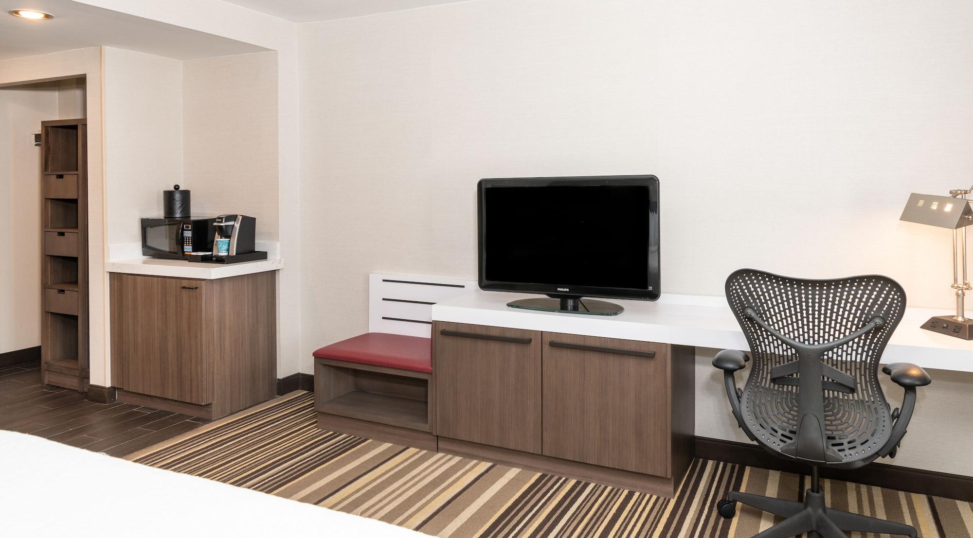 Hilton Garden Inn Philadelphia-Fort Washington Exterior foto